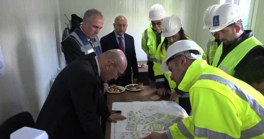 İzmir Büyükşehir Belediye Başkanı Tunç Soyer, Karabağlar’ın Uzundere semtindeki kentsel