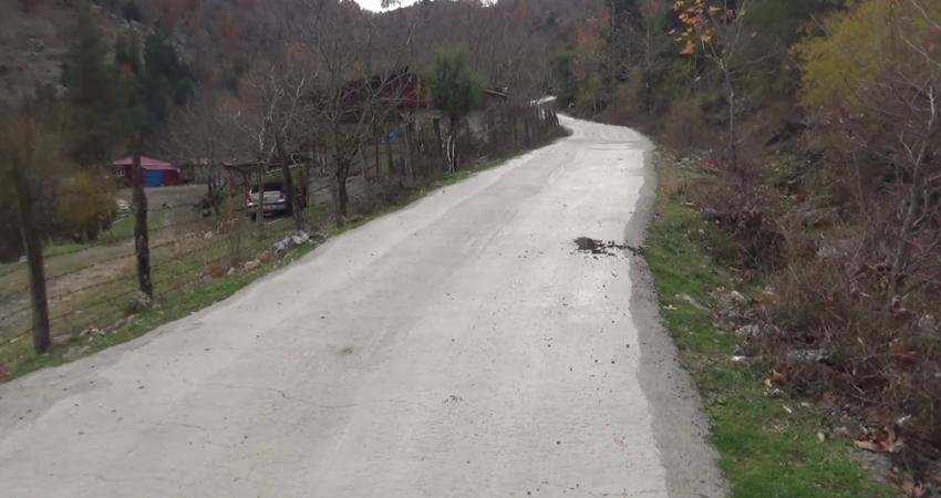 Osmaniye’nin Kadirli ilçesinde Kahramanmaraş depremlerinde ağır hasar aldığı için ekiplerce