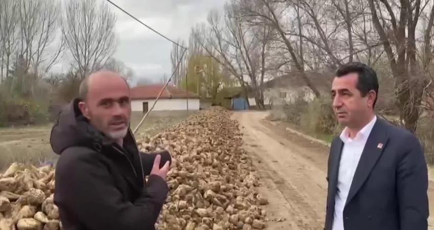 Yozgat Sarıkaya’da tonlarca şeker pancarı fabrikalar alım yapmadığı için yollarda