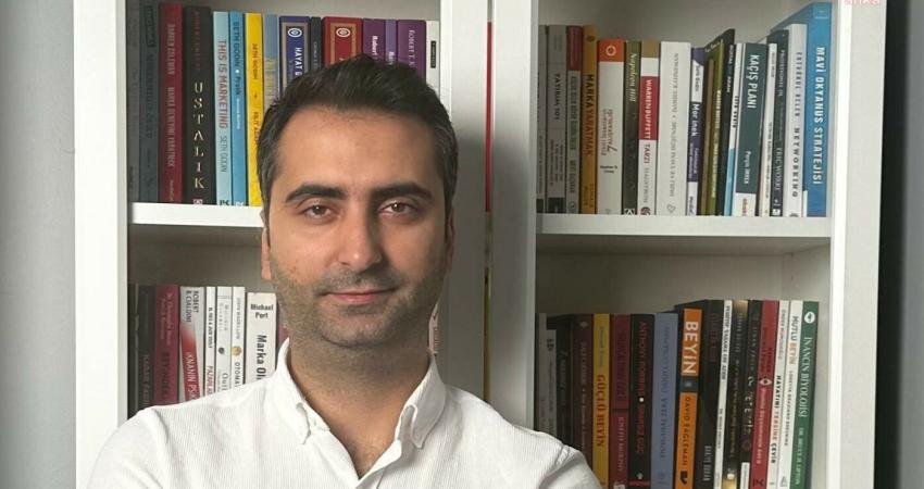 14 Şubat Sevgililer Günü yaklaşıyor. Gülün adedi mahalle arası çiçekçilerde