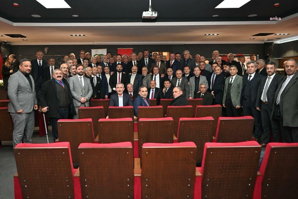 mansur-yavas-iyi-bir-iletisim-kurdugumuzu-dusunuyorum-esnaftan-yana-ankaradan-aldigimiz-parayi-ankara-halkina-geri-verecegiz-dedik-sozumuzu-tuttuk