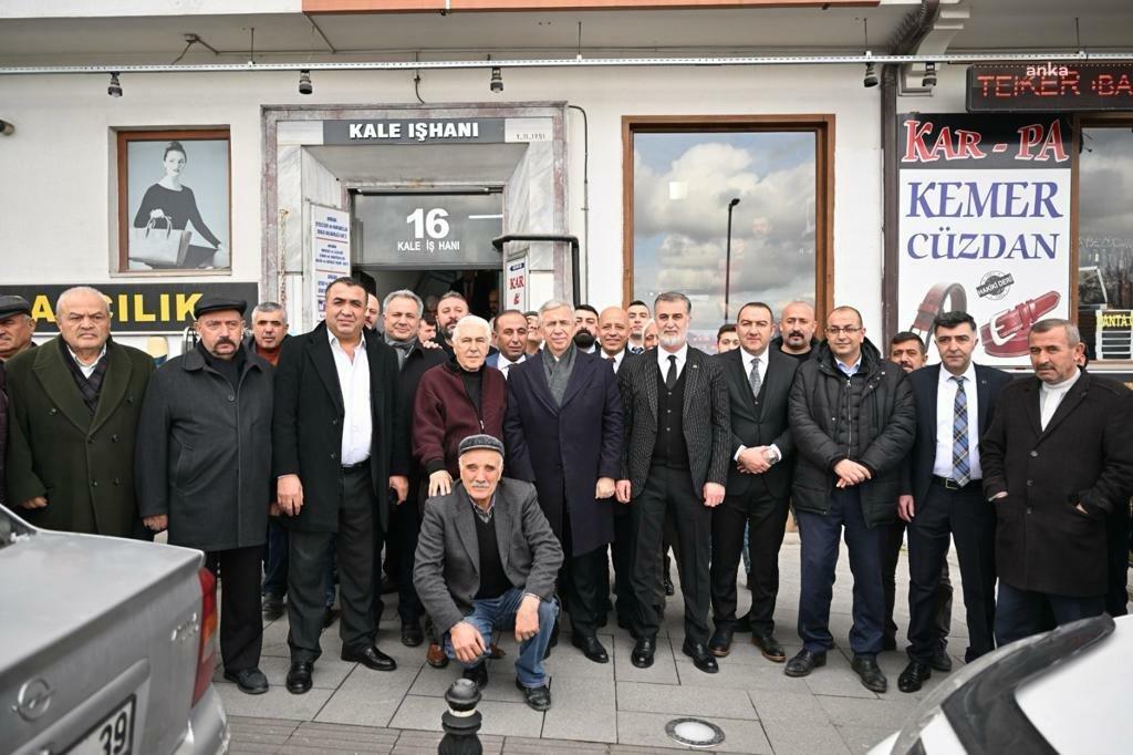 mansur-yavas-iyi-bir-iletisim-kurdugumuzu-dusunuyorum-esnaftan-yana-ankaradan-aldigimiz-parayi-ankara-halkina-geri-verecegiz-dedik-sozumuzu-tuttuk