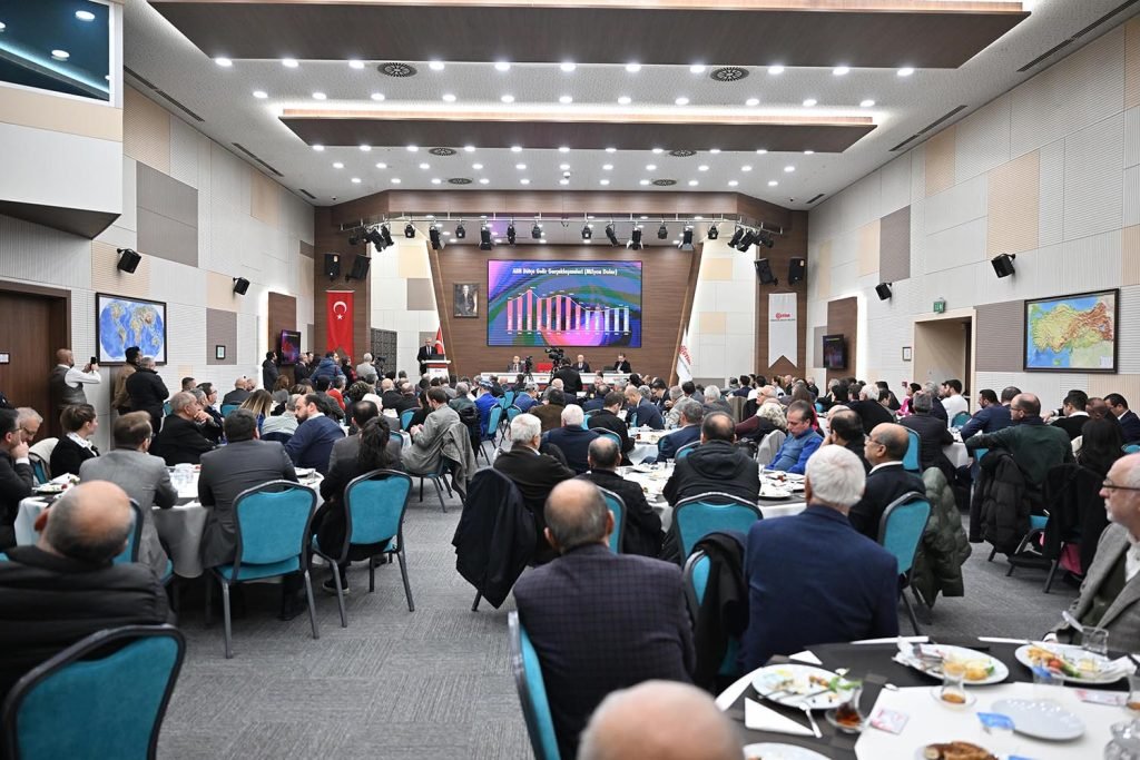 mansur-yavas-ostimde-sanayicilerle-bulustu-biri-basini-cevirip-kimse-yok-mu-dedigi-zaman-ankara-buyuksehir-belediyesi-onun-yanindadir