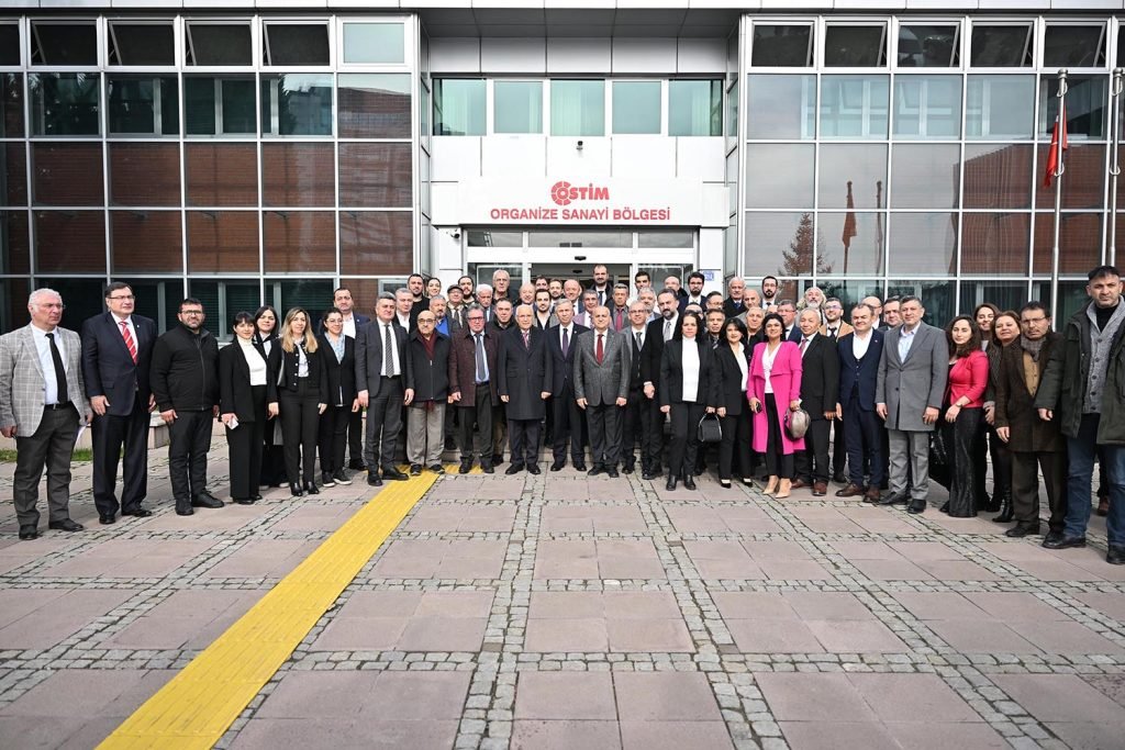 mansur-yavas-ostimde-sanayicilerle-bulustu-biri-basini-cevirip-kimse-yok-mu-dedigi-zaman-ankara-buyuksehir-belediyesi-onun-yanindadir
