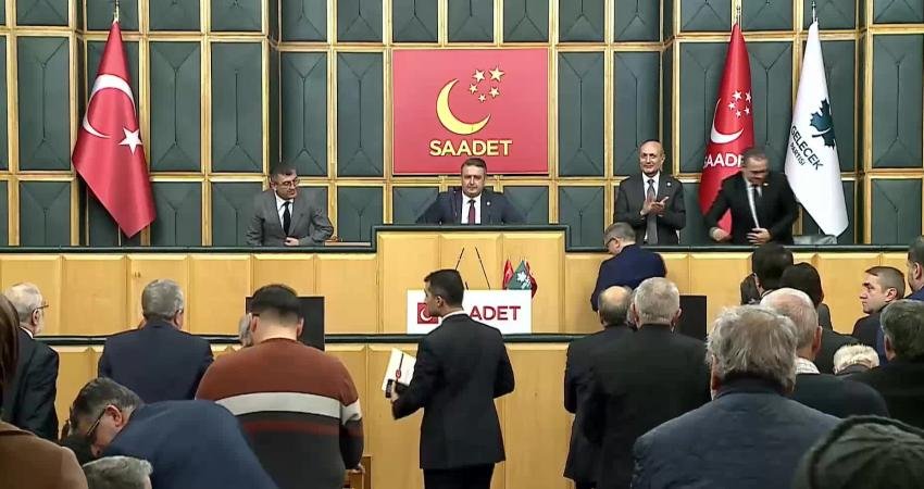 Gelecek Partisi Genel Başkanı Ahmet Davutoğlu, Cumhurbaşkanı Recep Tayyip Erdoğan'ın emeklilere