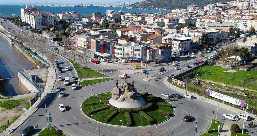 Bayraklı’yı tarihiyle bütünleştiren çalışmalarla dikkat çeken Bayraklı Belediyesinin, İzmir Büyükşehir