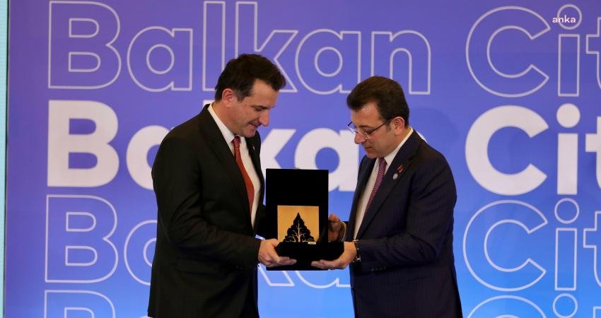 İstanbul Büyükşehir Belediye (İBB) Başkanı Ekrem İmamoğlu, kurucu başkanı olduğu