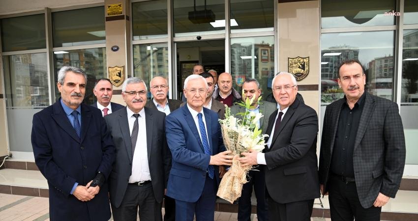 Karabağlar Belediye Başkanı Muhittin Selvitopu, İzmir Şoförler ve Otomobilciler Esnaf