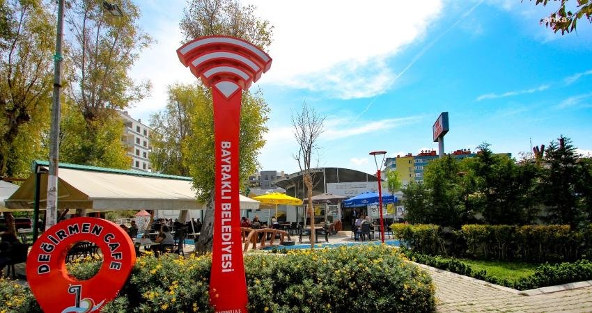 Bayraklı’da toplumun her kesimine eşit ve adil hizmet anlayışıyla sosyal