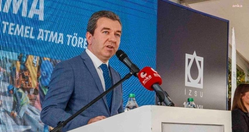 Bergama'nın AKP'li Belediye Başkanı Hakan Koştu, kız kardeşi Hale Koştu