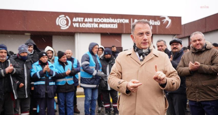 Beylikdüzü Belediye Başkanı Çalık: “Beylikdüzü’nde Kışla Mücadele İçin Tüm Hazırlıklarımız Tamam” Beylikdüzü Belediyesi kışla mücadele ekipleri, zorlu kış şartları öncesi kar