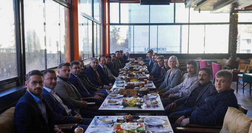 Bilecik Belediye Başkanvekili Melek Mızrak Subaşı, Bilecik’te faaliyet gösteren müteahhitler