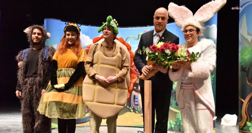 Bilecik Belediyesi, yarıyıl tatilindeki çocukları Tavşan ve Kaplumbağa isimli oyunla