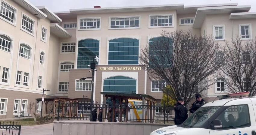 Burdur’un Bucak ilçesinde gözaltına alındığı sırada kafasına aldığı darbe nedeniyle