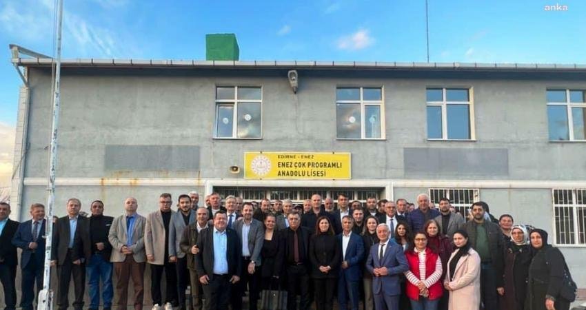 CHP Edirne İl Başkanı Kahraman’dan AKP Toplantılarının Okullarda Yapılmasına Tepki: “İktidar Partisinin Devleti Kendi Malı Gördüğünün Somut Göstergelerinden Biridir” CHP Edirne İl Başkanı Samet Kahraman, AKP Keşan ve Enez