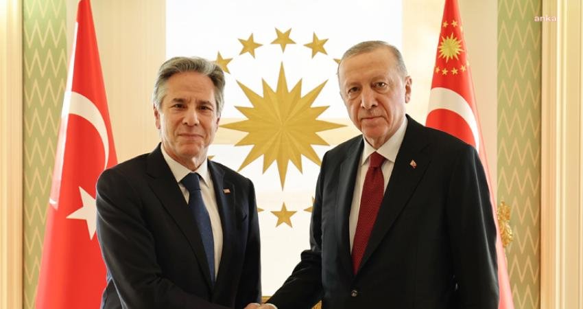 Cumhurbaşkanı Recep Tayyip Erdoğan, resmi temaslarda bulunmak üzere Türkiye’ye gelen