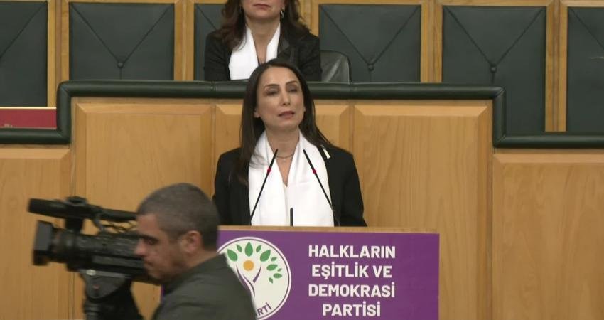 DEM Parti Eş Genel Başkanı Tülay Hatimoğulları, İstanbul’da Santa Maria
