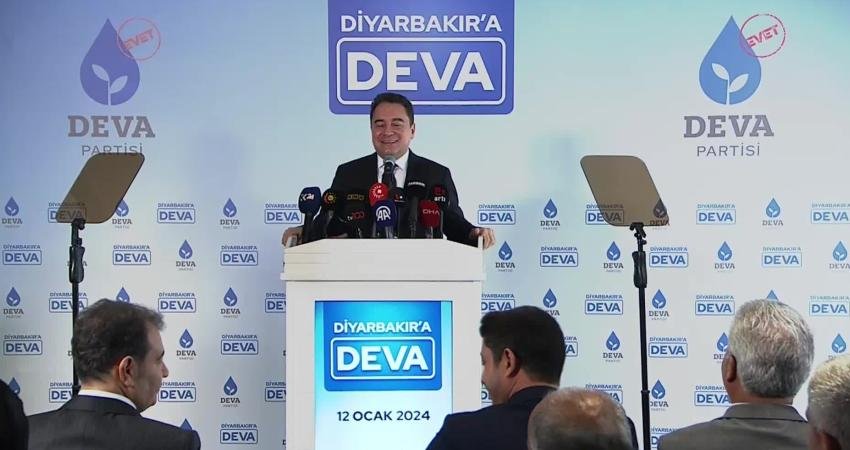 Demokrasi ve Atılım (DEVA) Partisi Genel Başkanı Ali Babacan, Diyarbakır'da;