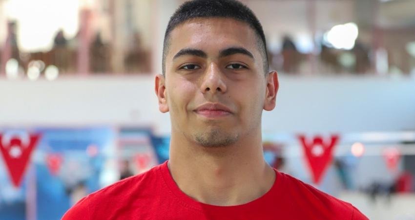 Eskişehir Büyükşehir Gençlik ve Spor Kulübü’nün başarılı yüzücüsü İsmail Kerem