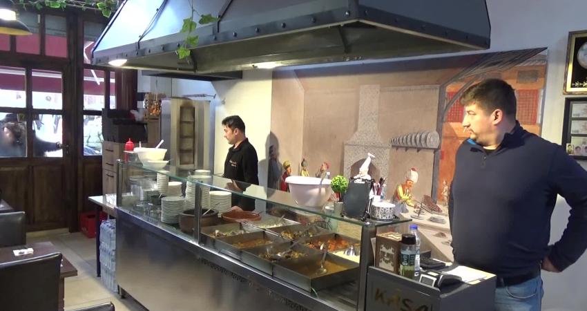 Edirne’de lokanta işleten Sercan Yassıtepe, satışlarını artırmak için yemeklerde yüzde