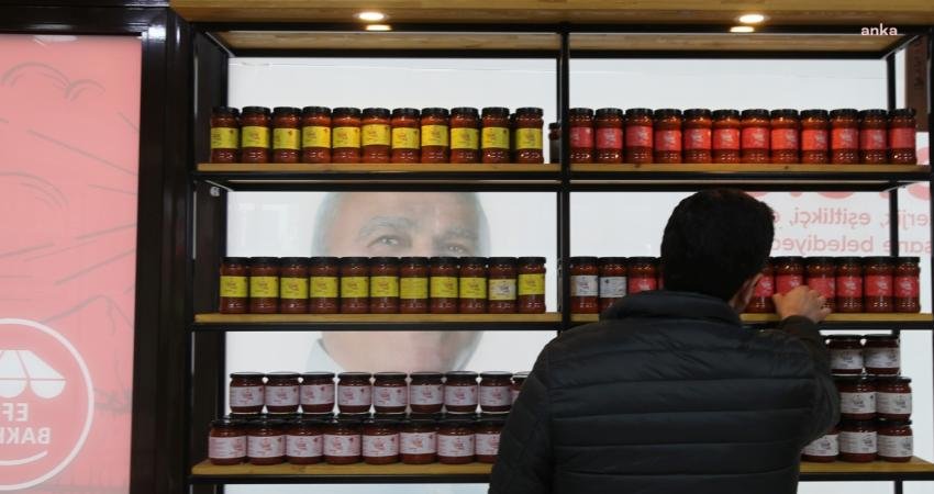 Efeler’de Kadın Emeği Ürünler Efe Bakallarda Tüketici ile Buluşuyor Efeler Belediye Başkanı Mehmet Fatih Atay’ın örnek projelerinden Efe Bakkallar,
