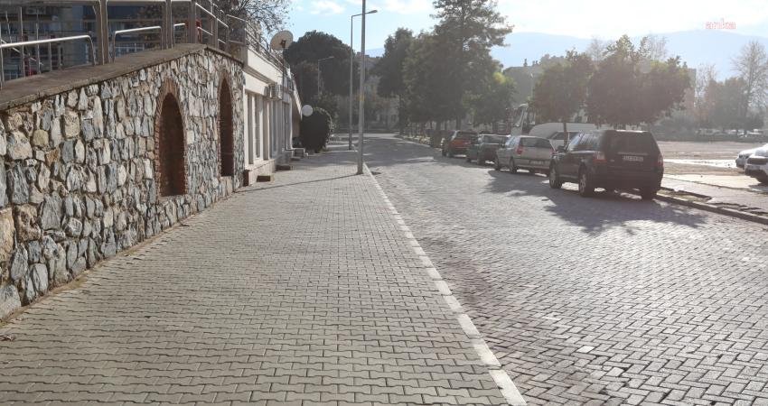 Efes Selçuk Belediyesi ekipleri, ilçe genelinde üstyapı çalışmalarını sürdürüyor. Bu