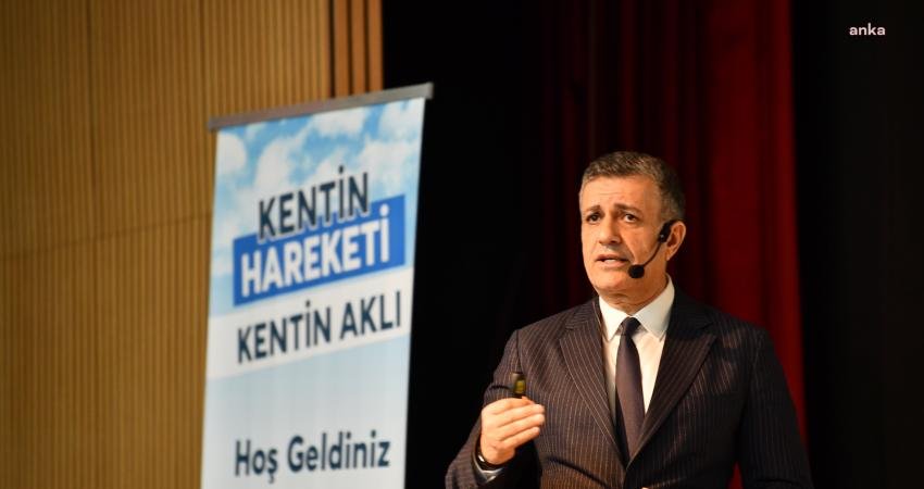 Esenyurt’ta düzenlenen “Kentin Hareketi Kentin Aklı” programında ilçenin tüm bileşenlerine