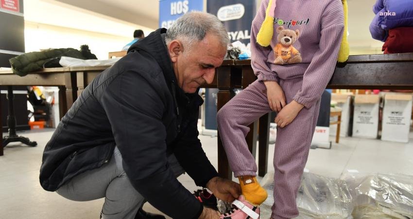 Esenyurt Belediyesi, kış destekleri kapsamında ihtiyaç sahibi 6-16 yaş aralığındaki