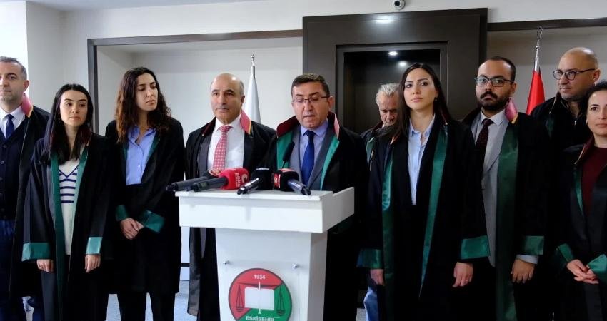 Eskişehir Barosu: “Maden Ocağı İçin ÇED Olumlu Kararı Verilmemeli” Cengiz Holding’in Eskişehir’de yapacağı maden çalışmasına ilişkin açıklama yapan Eskişehir