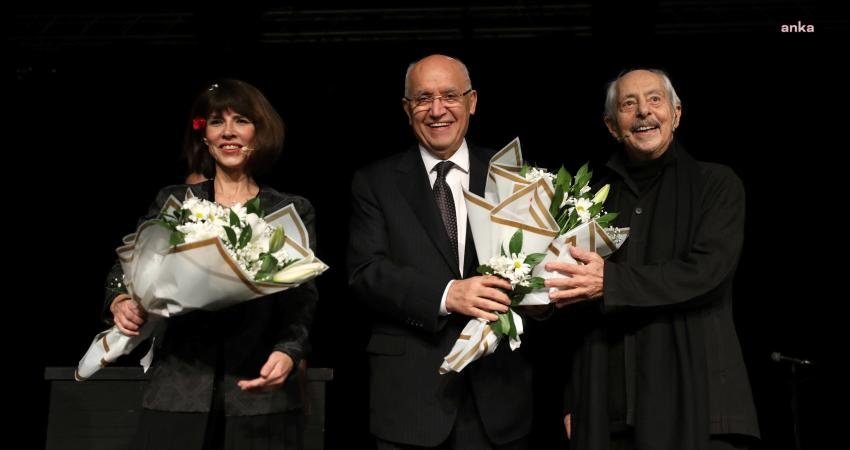 Usta oyuncu ve tiyatro yönetmeni Genco Erkal Yenimahalle Belediyesi Nazım Hikmet