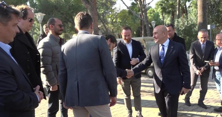 İzmir Büyükşehir Belediye Başkanı Tunç Soyer, şehrin ve ülkenin kültürel