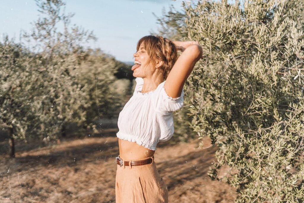 Benliğimizden duygu, düşünce ve davranışlarla dışa vurulan olumlu özelliklerimizin umursanmayan