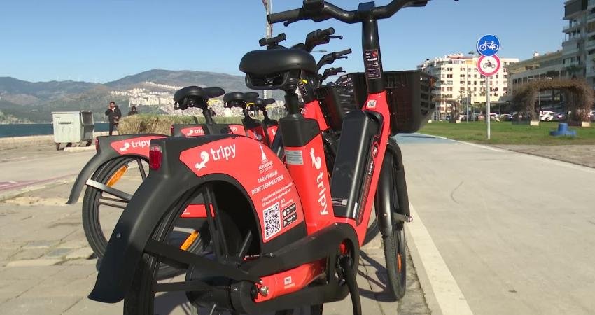 İzmir’de “Elektrik Destekli Akıllı Bisiklet Paylaşım Sistemi” hizmete girdi. Başkan