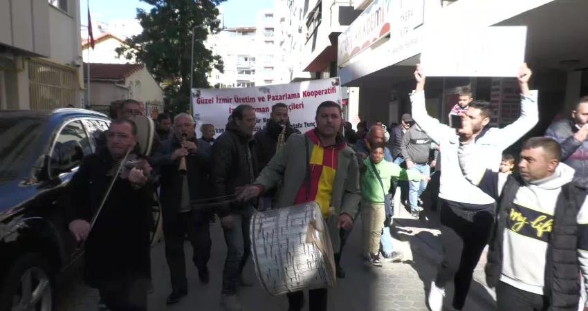 İzmir Roman Dernekleri Platformu, CHP İzmir İl Başkanlığı önünde İzmir