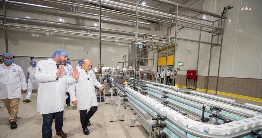 İzmir Büyükşehir Belediye Başkanı Tunç Soyer’in üreticinin alın terini katma