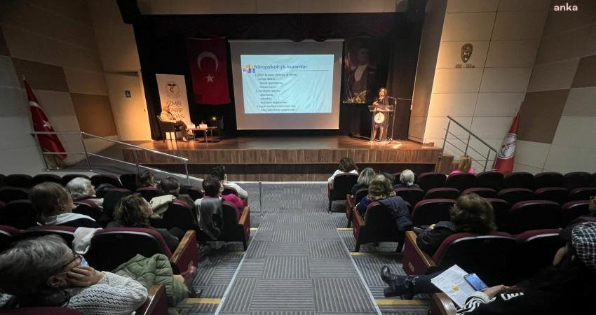Karşıyaka Belediyesi, İzmir Tabip Odası iş birliğinde düzenlediği sağlık söyleşileri