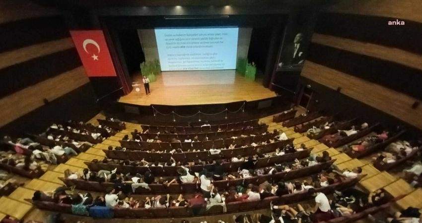 Karşıyaka Belediyesi, iklim değişikliği ile mücadele kapsamında eğitimler düzenleyerek toplumsal