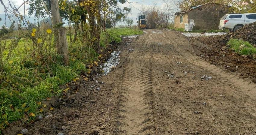 Efeler Belediyesi Fen İşleri Müdürlüğü ekipleri, ilçe genelinde bozulan yolların