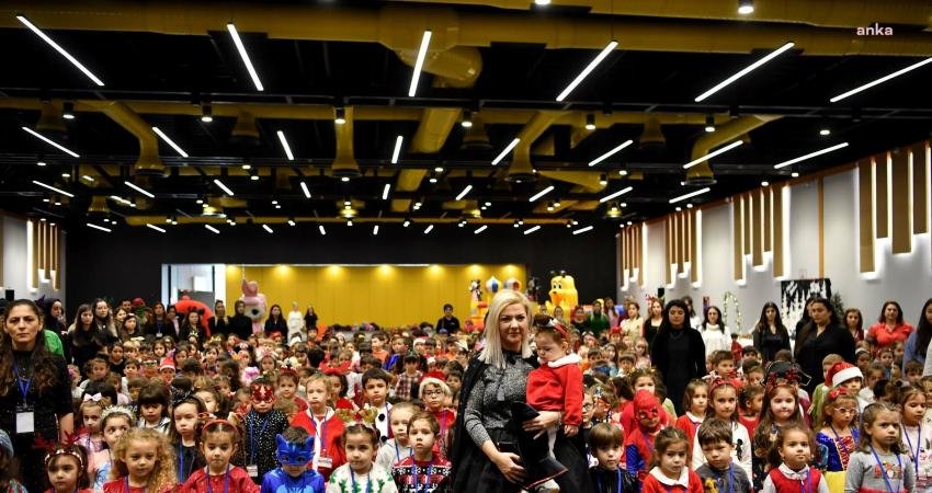 Konyaaltı Belediyesi kreşlerinde eğitim alan öğrenciler için Nazım Hikmet Fuar