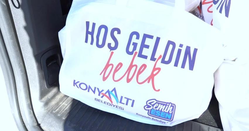 Konyaaltı Belediyesi ekipleri “Hoş Geldin Bebek” projesi kapsamında, ilçedeki yeni