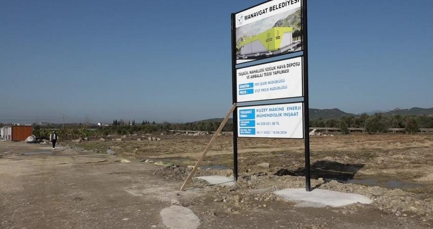 Manavgat Belediye Başkanı Şükrü Sözen, ilçedeki tarım üreticilerine destek olmak