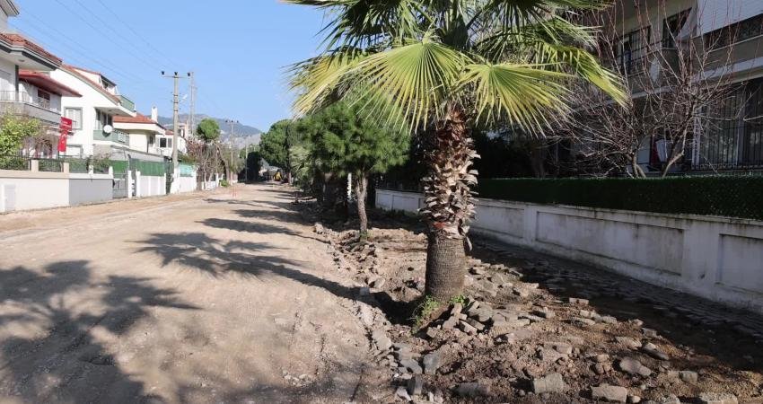 Yol yapım ve üstyapı çalışmalarına ağırlık veren Marmaris Belediyesi Fen