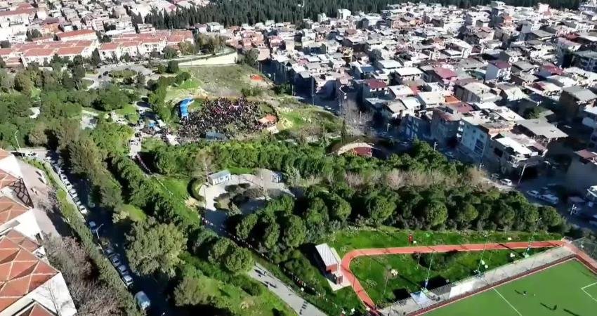 İzmir Büyükşehir Belediye Başkanı Tunç Soyer, Yaşayan Parkların 6.'sı olan
