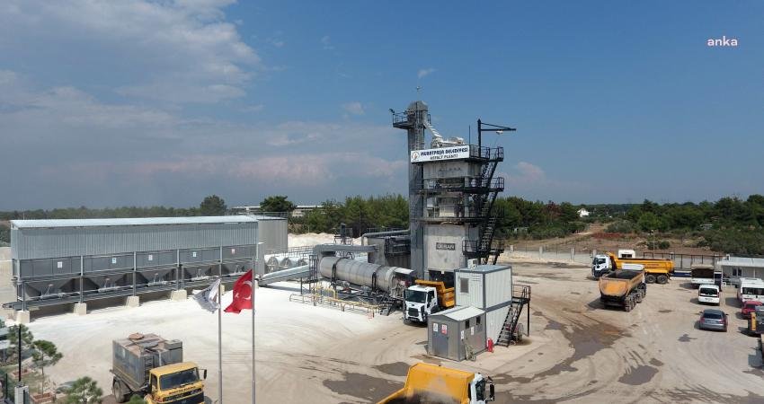 Muratpaşa Belediyesi, cadde ve sokak yenileme çalışmalarında 8 yıldır kendi