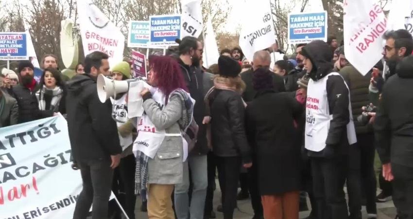 Özel sektörde çalışan öğretmenler, bugün TBMM önünde taban maaş haklarının