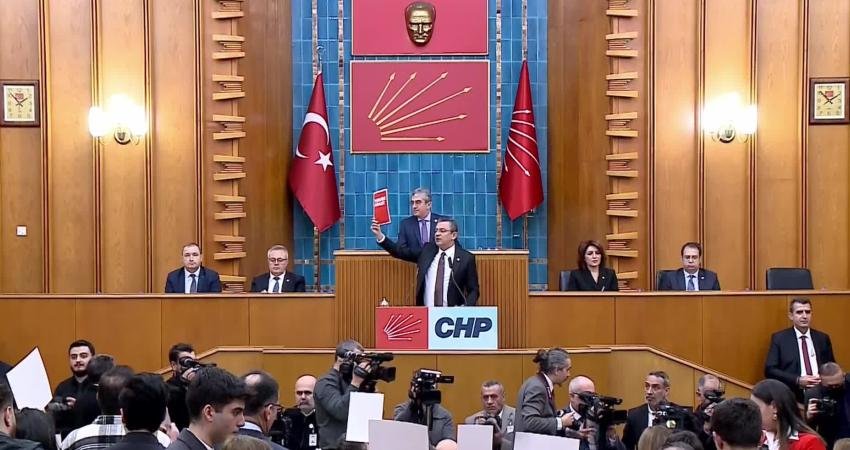CHP Genel Başkanı Özgür Özel, DİSK’in “Vergide adalet” talebini Grup