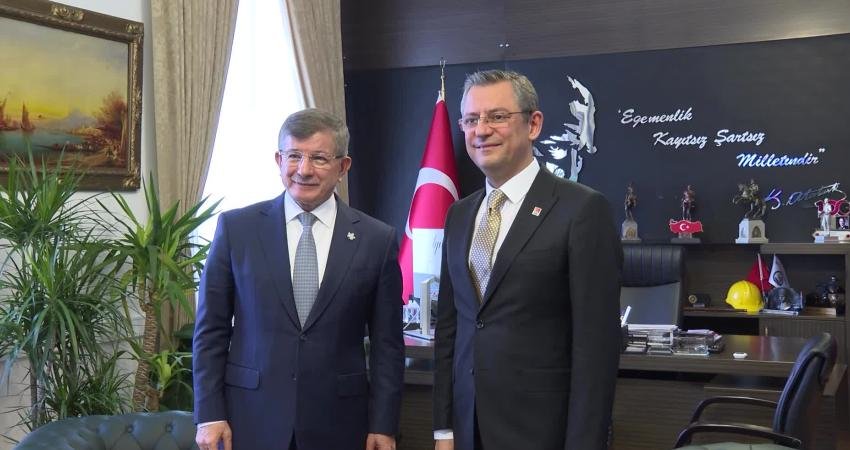 CHP Genel Başkanı Özgür Özel, Gelecek Partisi Genel Başkanı Ahmet