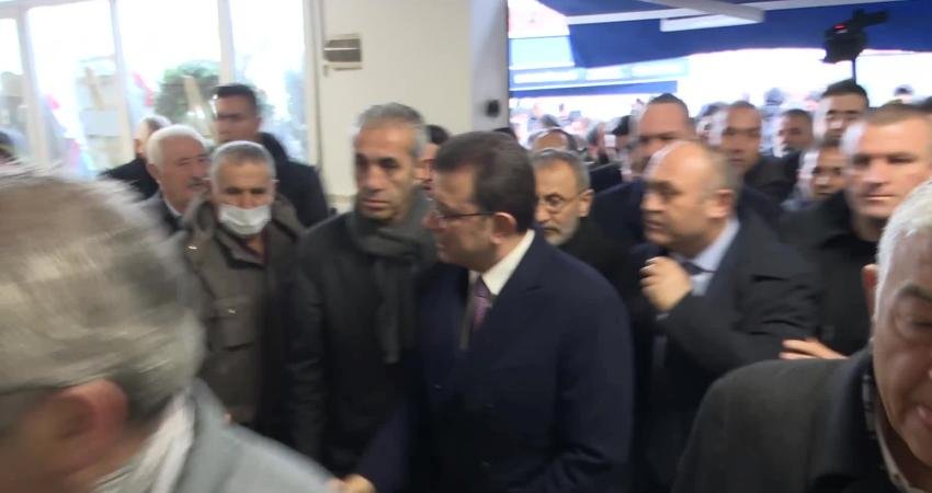 İstanbul Sarıyer’deki Santa Maria Kilisesi’ndeki pazar ayini sırasında dün yapılan