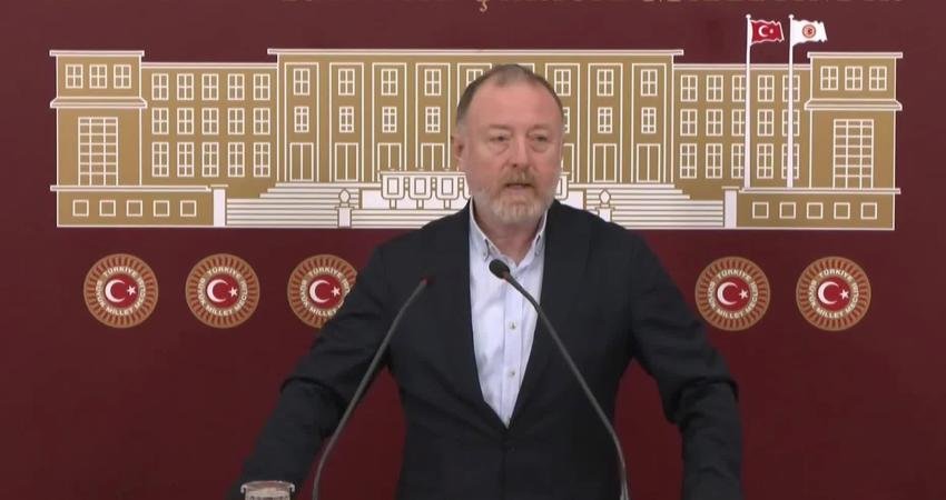 DEM Parti Grup Başkanvekili Sezai Temelli, "Demokrasi mücadelesi olarak yerel