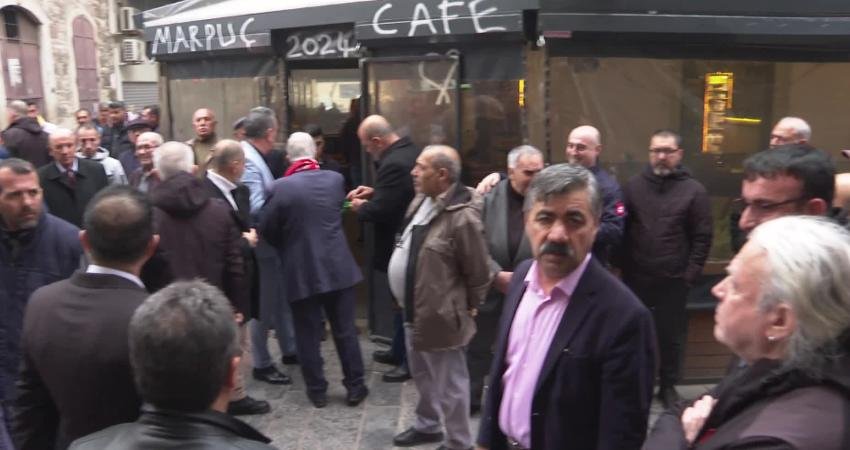 İzmir’de bazı sivil toplum kuruluşları İzmir Büyükşehir Belediye Başkanı Tunç